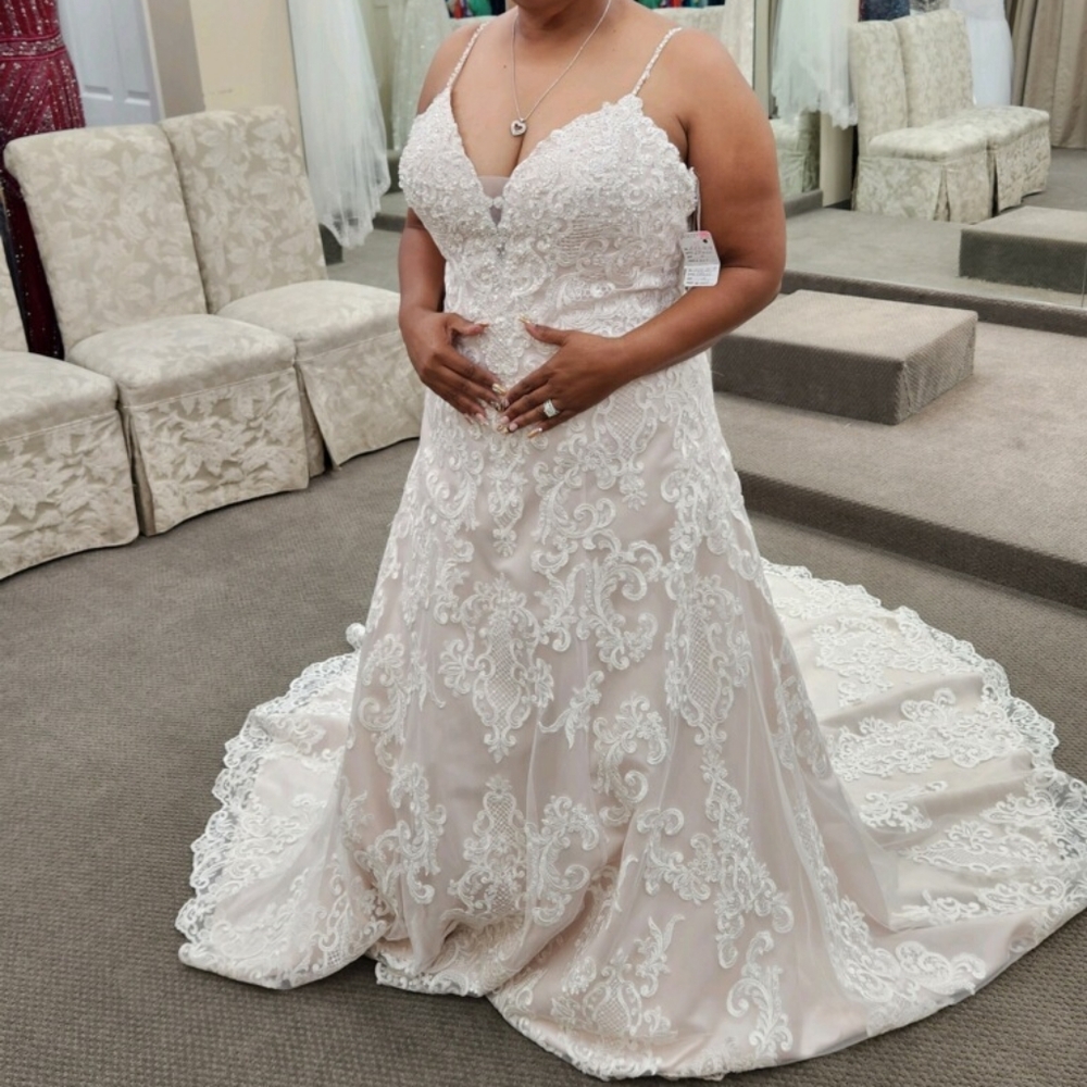Allure Blush Lace Bridal Gown- Size 16 (street size 12/14)
